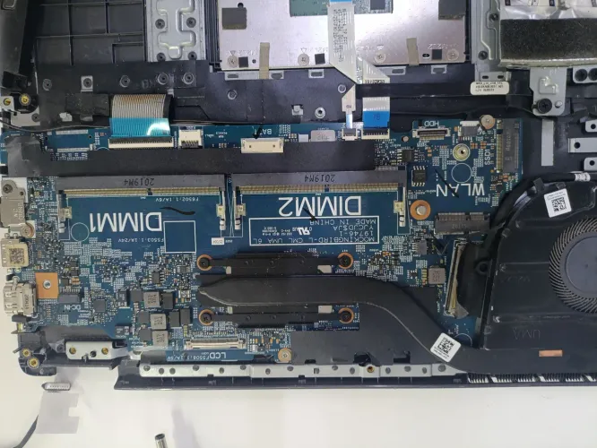 Placa Dell latitude 3410 i5 10th funcionando perfeitamente