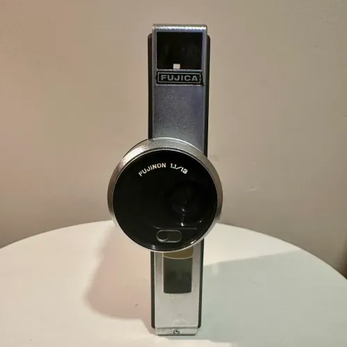 Vendo Fujica AX100 Single-8