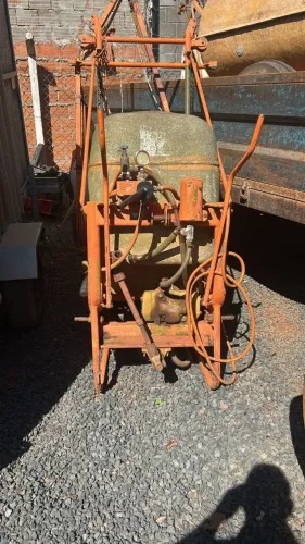Pulverizador 400 lts Jacto