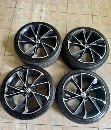 Jogo De Rodas Audi Rs7 Aro 19 5x112 Com Pneu 225/40