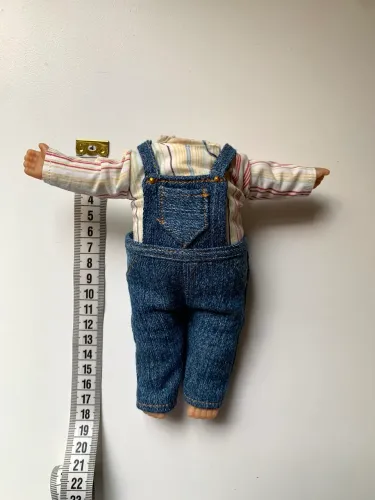 Corpo de boneco e roupinhas
