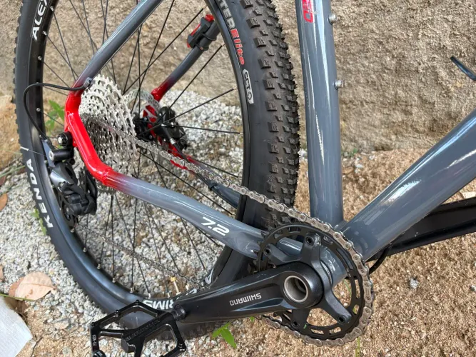 Bicicleta Oggi 7.2 Shimano Deore 12v aro 29
