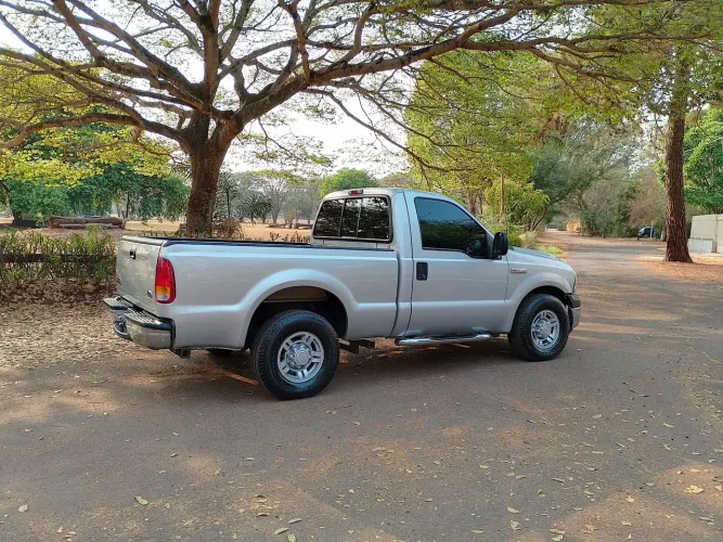 Ford F-250 XLT 3.9 4X2 Diesel TB 2009