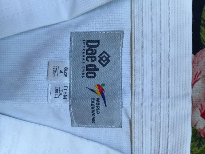 Kimono para taekwondo tamanho médio daedo