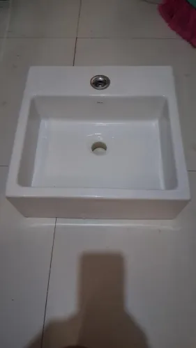 Lavabo Deca 42x42 banheiro