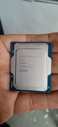 INTEL CORE ULTRA 5 235t