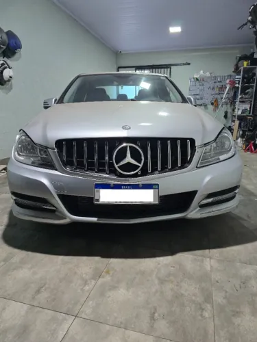 Mercedes-Benz C-180 CGI Classic 1.8 16V 156cv Aut. 2012