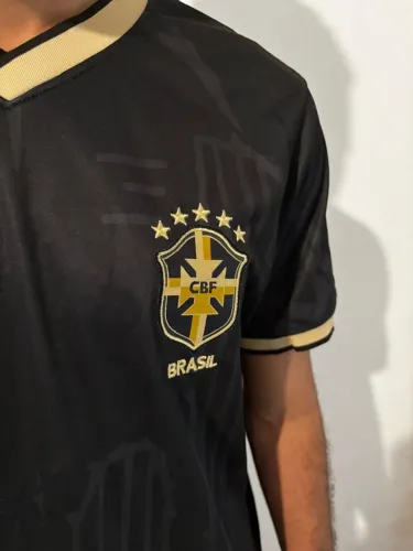 Vendo camisa Tailandesa do Brasil modelo torcedor preta 