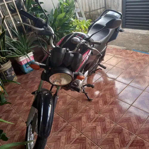 Vende se essa moto 