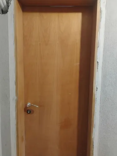Porta e pedra