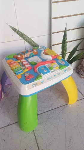 Mesinha Infantil Bilíngue 