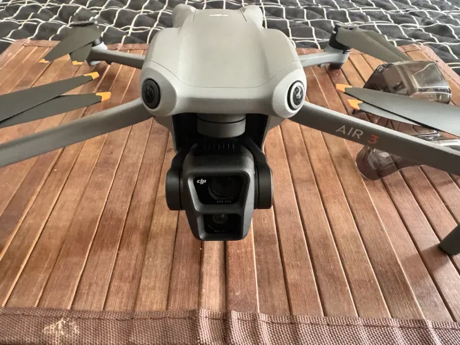 Drone DJI MAVIC AIR 3 - NOVO AINDA SEM ATIVAR - somente aeronave