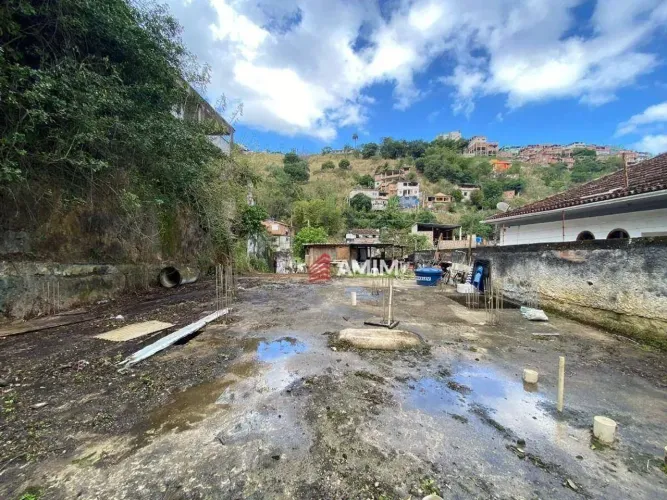 Terreno à Venda, 250 m² por R$ 1.000.000 - Santa Rosa - Niterói/RJ