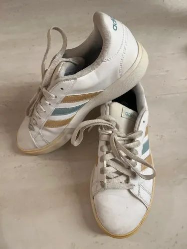 Tênis Adidas 35