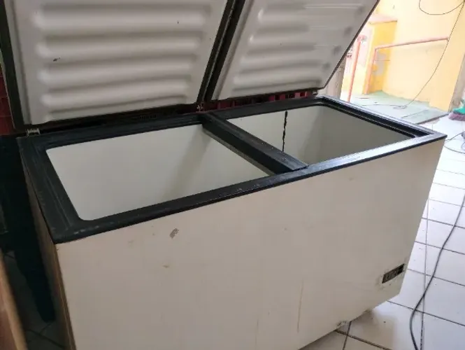 Freezer consul duas tampas 530L usado