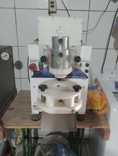 Máquina de fazer coxinha completa