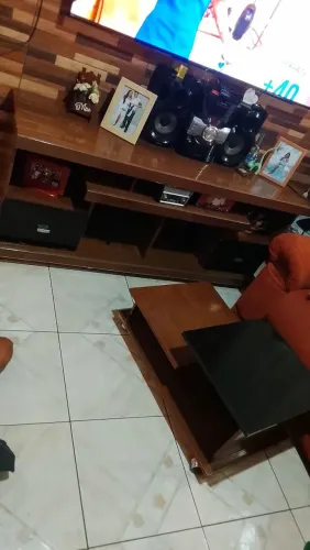 Vendo Rack e Mesinha de Centro