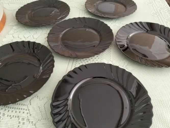 Pratos para refeição duralex de vidro total 14 pratos 4 de sobremesa na cor preta