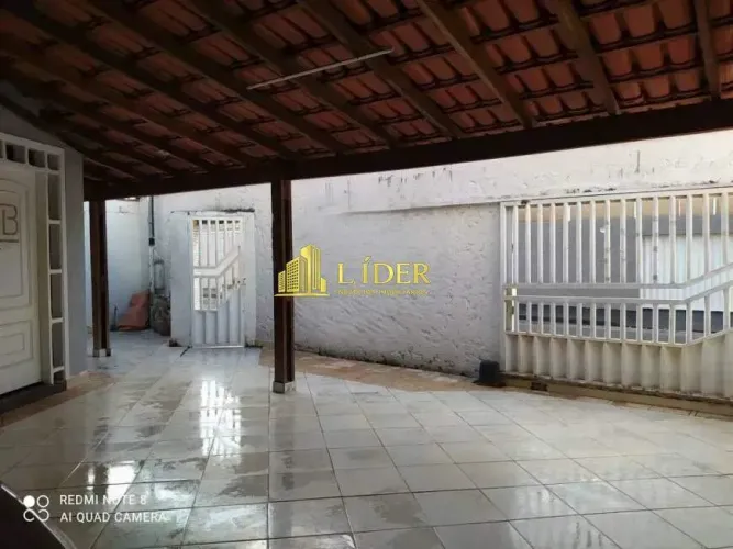 Casa à venda, 4 quartos, 1 suíte, 3 vagas, PLANALTO - Uberlândia/MG