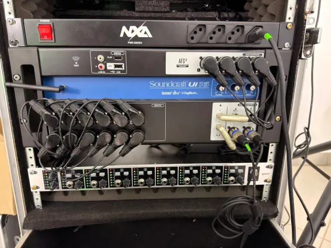 Mesa Digital Soundcraft Ui16 Novíssima