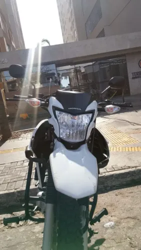 EXCELENTE MOTO BROS 160