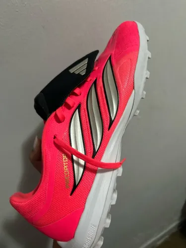 chuteira adidas Predator League