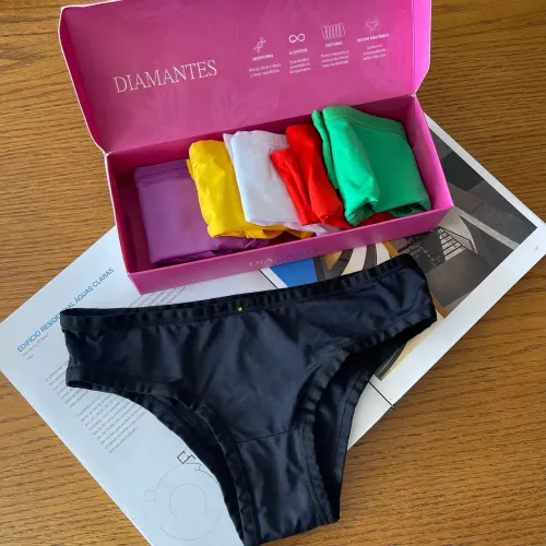 Kit com 7 peças Calcinha Diamantes 