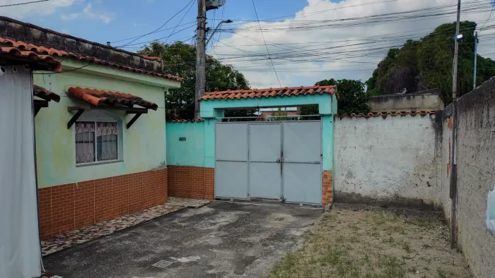 Vendo casa de laje quarto sala cozinha banheiro com poço artesiano água boa para consumo 