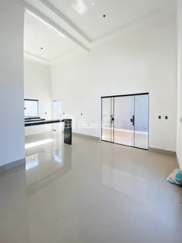 Casa Nova 3 Quartos com Suíte e Pé-Direito Duplo no Bairro Independência Aparecida de Goi