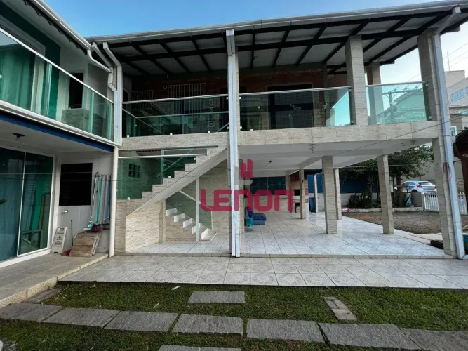 Pousada com 8 dormitórios à venda, 300 m² por R$ 1.950.000,00 - Centro - Bombinhas/SC