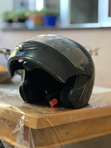 Capacete Mixs Robocop tamanho 60 usado