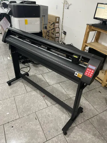 Plotter de recorte 1,2m mira laser