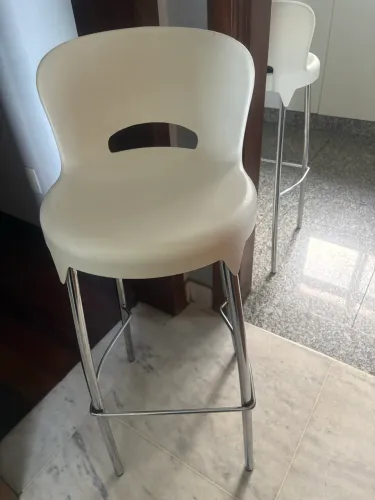 Conjunto Bistrô com 3 banquetas