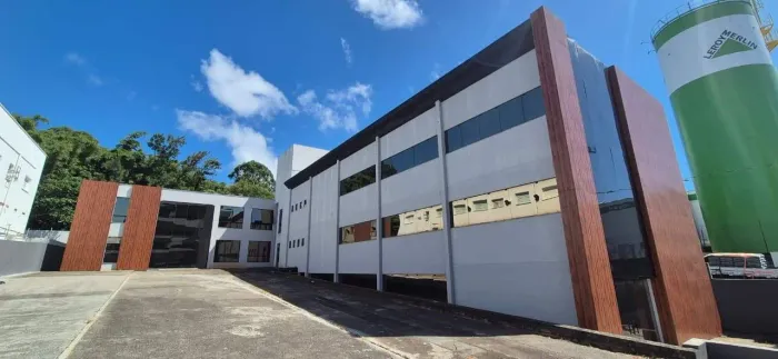 Prédio Comercial de Esquina ao Shopping Continente - São José/SC