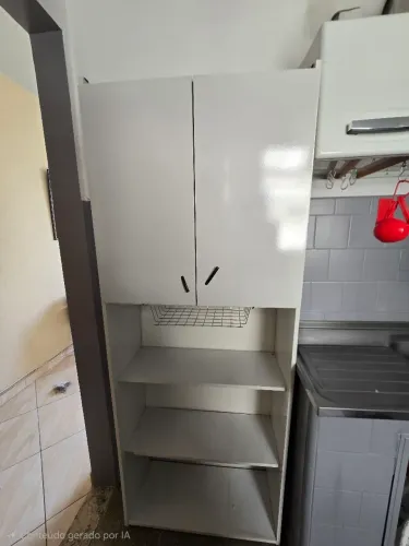 Armário de cozinha tamanho médio