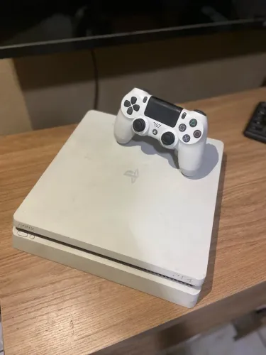 PS4 Slim Glacier White 500GB + Controle - Bom Estado