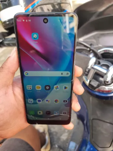 Moto G60s 128GB 6GB De Ram com esse trinco na tela. Analiso trocas