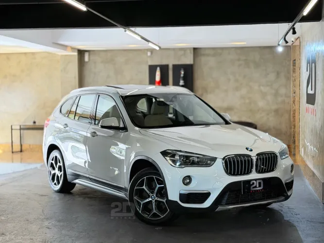 BMW X1 Sdrive 20I X-line 2.0 TB Active Flex 2017