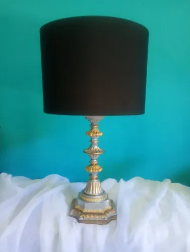 Abajur / luminária de mesa em resina dourado e prateado