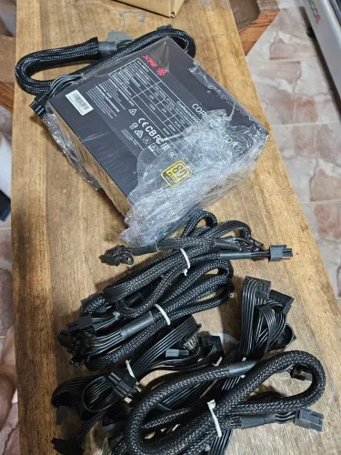 Fonte Full modular Xpg Core reactor 850w