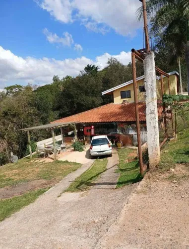 Sítio com 2 dormitórios à venda, 9000 m² por R$ 800.000,00 - Pedreira - Pedreira/SP
