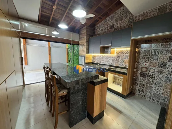 Casa com 2 quartos à venda, 105 m² por R$ 625.000 - Jardim São Paulo II - Sarandi/PR