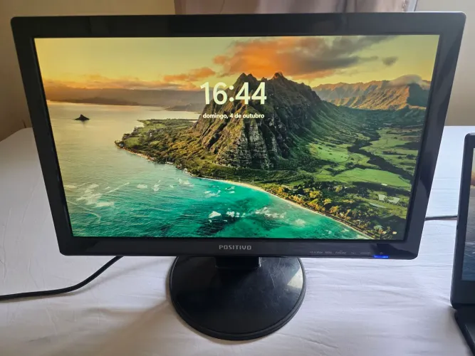 Vendo Monitor Positivo 19' polegadas
