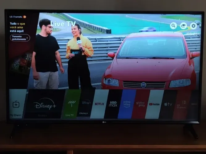 Smart TV LG 49" Full HD webOS (Com Detalhe na Tela - Ótimo Preço!)