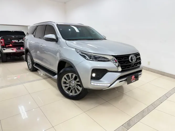 Toyota Hilux SW4 4X4 2.8 Diesel 2024