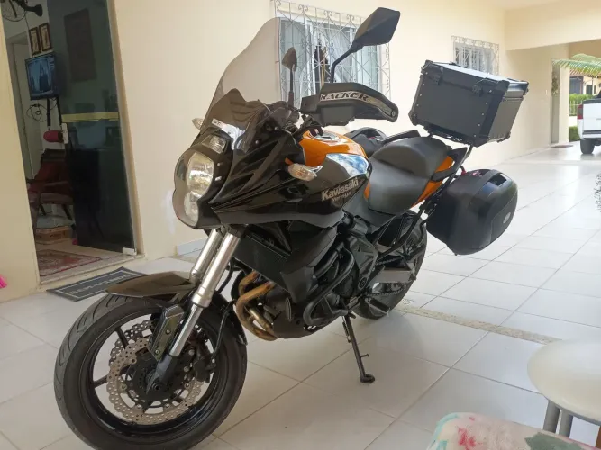 vendo moto kavasak versys 650cc