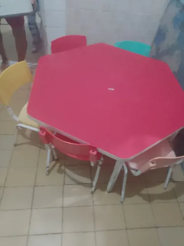 Mesa sextavo escolar