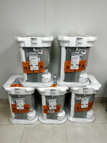 VENDE-SE 02 (dois) Ar Condicionados Split Eletrolux Inverter