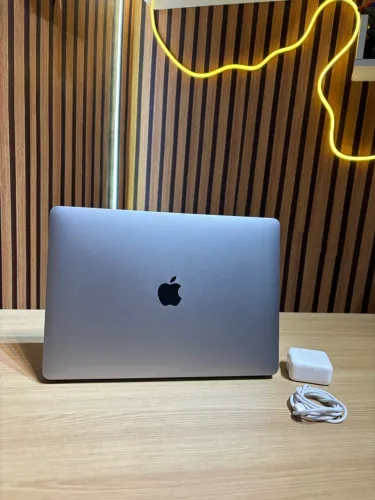 MacBook Air chip m1 2020 8 ram 256 ssd bateria 87%