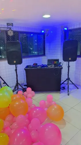 DJ - SOM E ILUMINAÇÃO, TUDO PARA SUA FESTA E EVENTOS.
